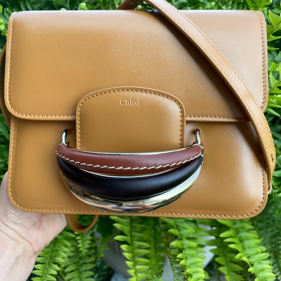 Chloé
Kattie Leather Shoulder Bag - Picture 9 of 16